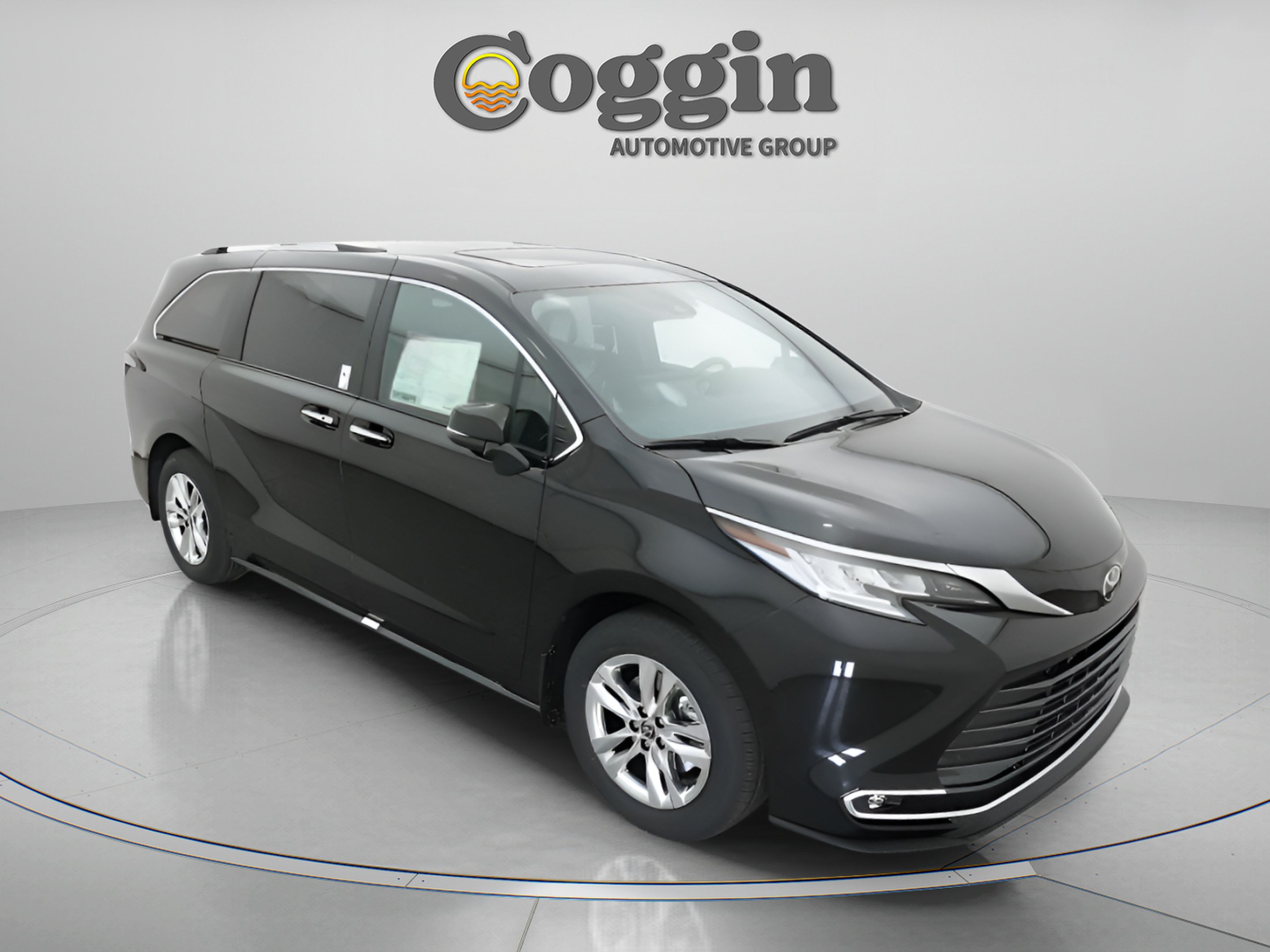 Certified 2026 Toyota Sienna Limited FWD image 28