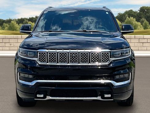 Used 2022 Jeep Grand Wagoneer Series III w/ Rear-Seat Entertainment Group AWD/4WD image 3