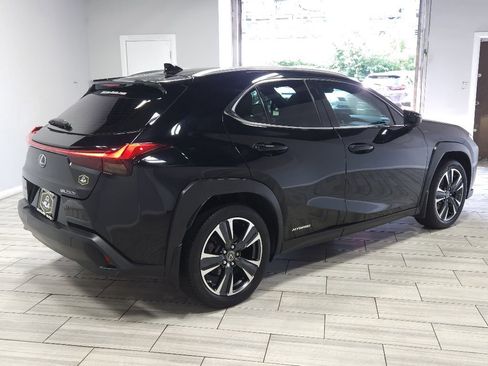Used 2021 Lexus UX 250h w/ Premium Package image 5