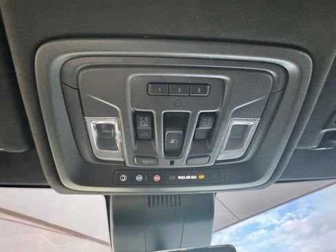 Used 2024 GMC Sierra 1500 AT4X image 40