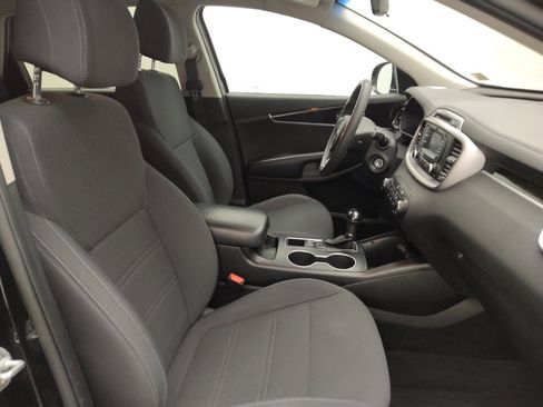 Used 2017 Kia Sorento AWD image 21
