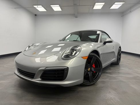 Used 2017 Porsche 911 Carrera image 2