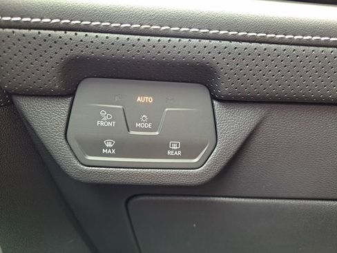 New 2026 Volkswagen Atlas Cross Sport SEL Premium R-Line image 15