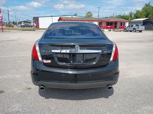 Used 2009 Lincoln MKS FWD image 4