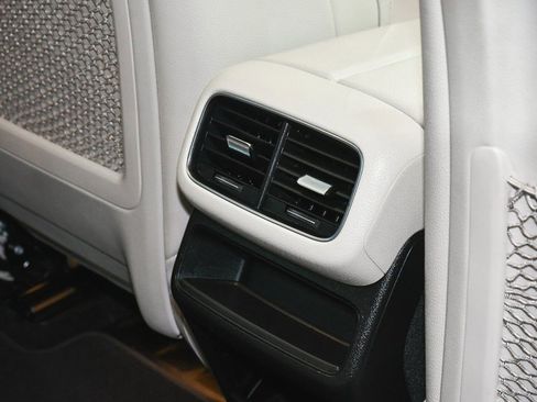 Used 2022 Mercedes-Benz GLE 350 4MATIC w/ Premium Package image 56