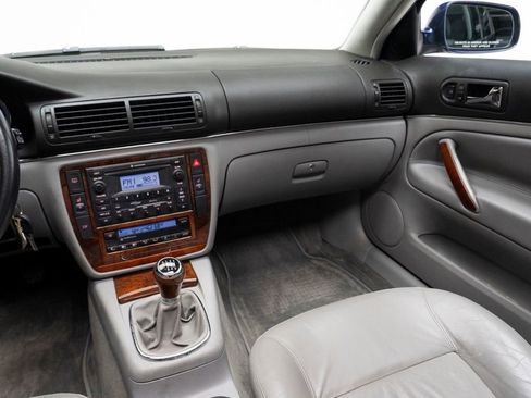 Used 2004 Volkswagen Passat W8 AWD/4WD image 29