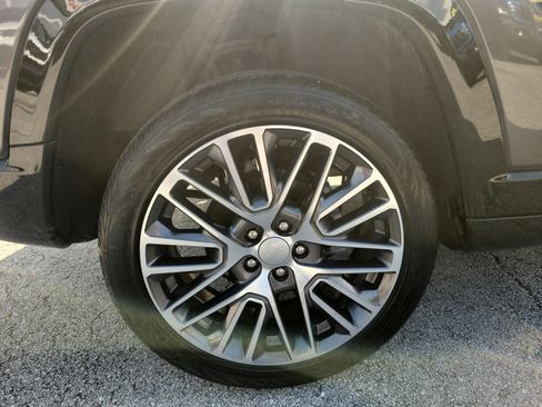 Used 2023 Jeep Compass Limited w/ Elite Group image 5