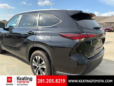 Used 2026 Toyota Highlander XLE AWD/4WD image 5