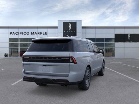 New 2026 Lincoln Navigator L Reserve image 8