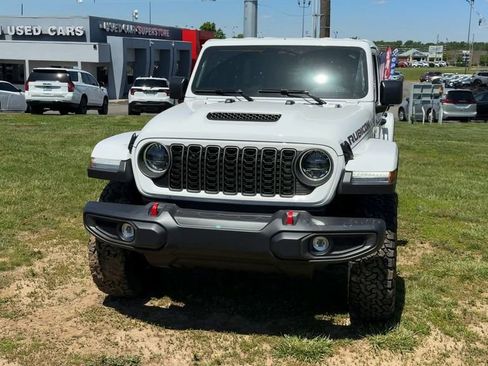 Used 2026 Jeep Wrangler Unlimited Rubicon AWD/4WD image 2