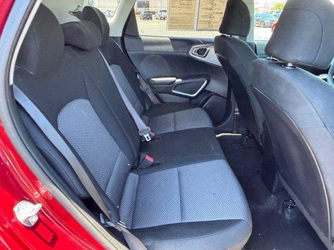 Used 2023 Kia Soul LX w/ Option Group 015 FWD image 13