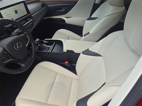 Certified 2025 Lexus ES 300h w/ Premium Package image 12