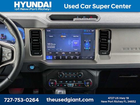 Used 2025 Ford Bronco Outer Banks AWD/4WD image 21