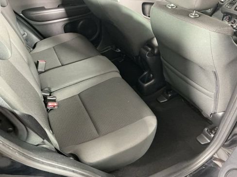 Used 2019 Honda HR-V LX image 12