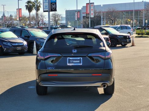 Certified 2024 Honda HR-V Sport image 7