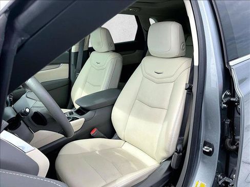 Used 2023 Cadillac XT5 Premium Luxury FWD image 27