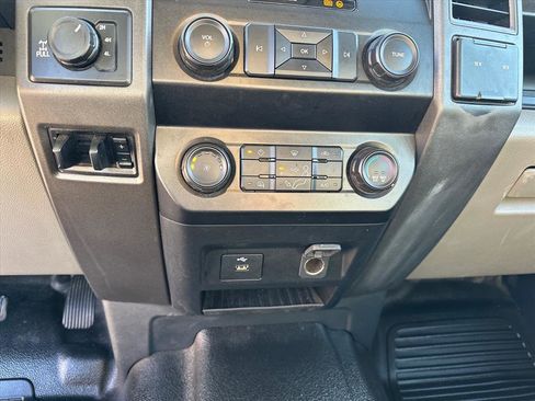 Used 2022 Ford F350 XL w/ Power Equipment Group image 18