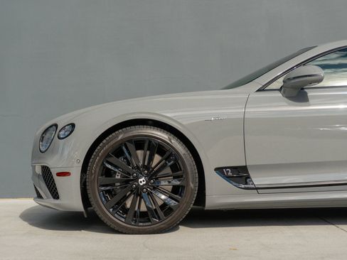 Used 2022 Bentley Continental GT Speed image 16