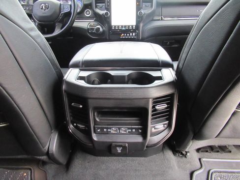 Used 2022 RAM 1500 Limited AWD/4WD image 34