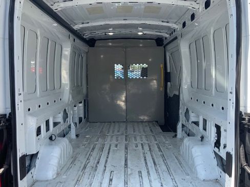 Used 2019 Ford Transit 250 148 Medium Roof image 28