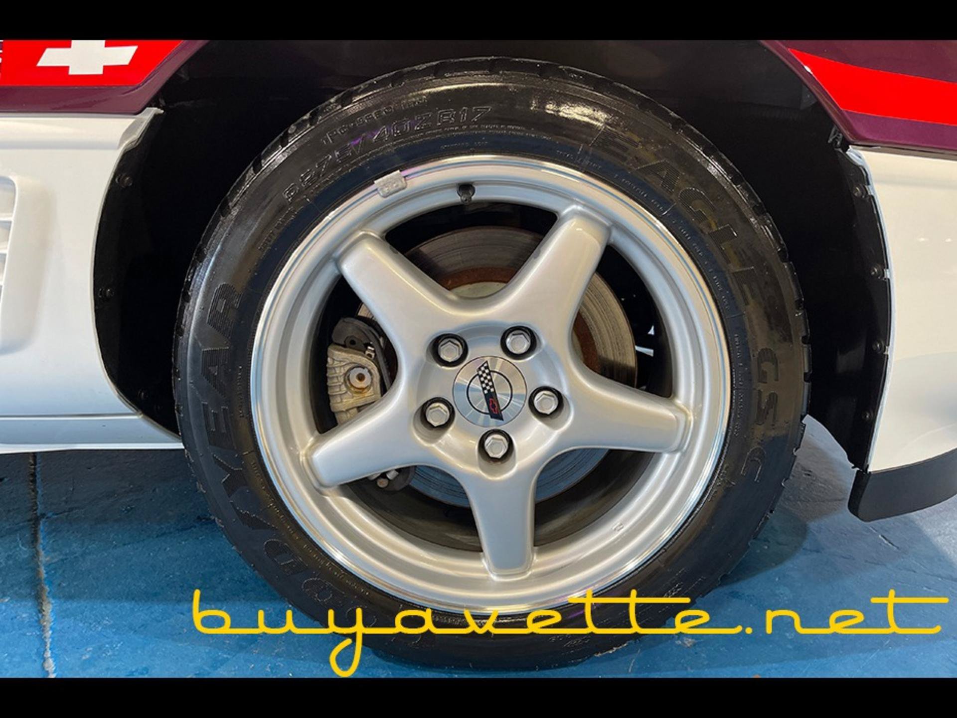 Used 1995 Chevrolet Corvette Convertible RWD image 13