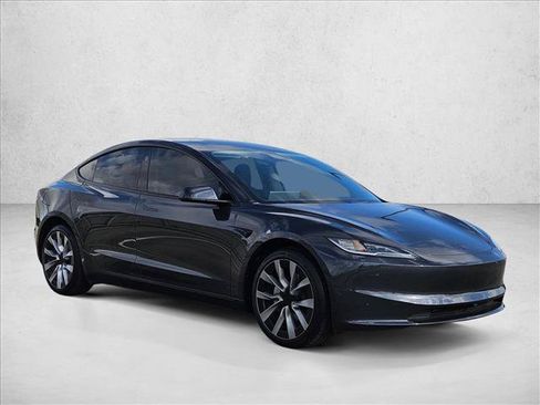 Used 2026 Tesla Model 3 RWD image 3