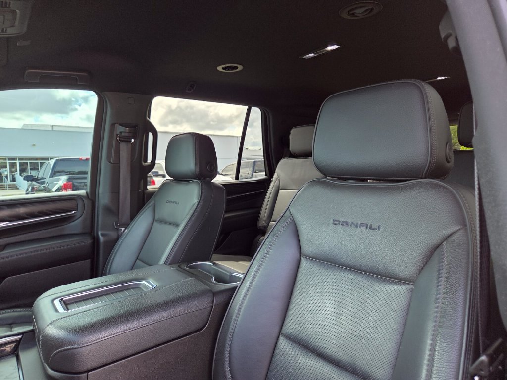Used 2022 GMC Yukon Denali AWD/4WD image 29