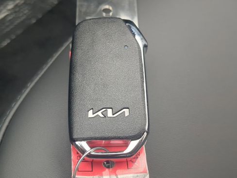 New 2025 Kia Niro EX image 26