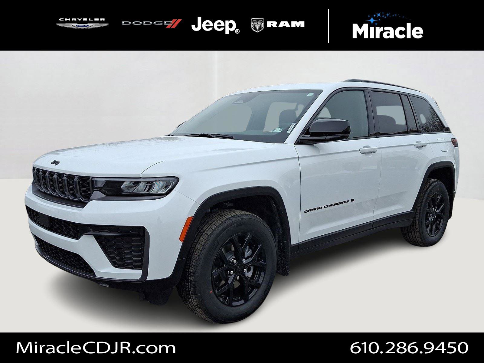 New 2026 Jeep Grand Cherokee Altitude AWD/4WD image 1