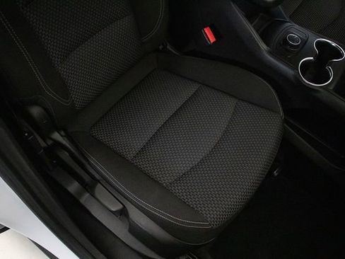 Used 2024 GMC Terrain SLE w/ Elevation Edition AWD/4WD image 18