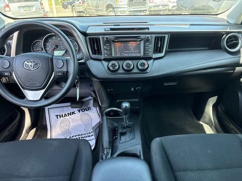 Used 2016 Toyota RAV4 LE FWD image 9