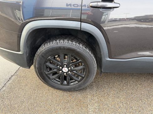 Used 2018 GMC Acadia SLT w/ LPO, Cargo Package image 10