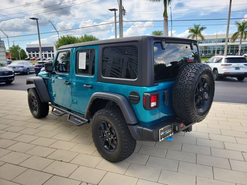 Used 2024 Jeep Wrangler Unlimited AWD/4WD image 6