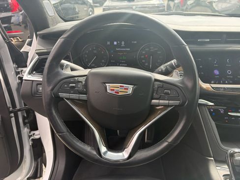 Used 2020 Cadillac XT6 Sport w/ Platinum Package AWD/4WD image 12
