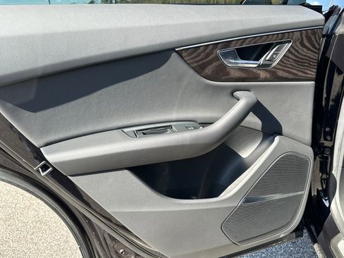 Used 2020 Audi Q8 Premium Plus w/ Premium Plus Package image 33