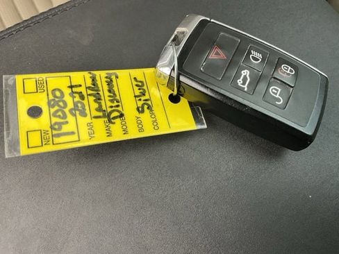 Used 2021 Land Rover Discovery Sport SE image 28