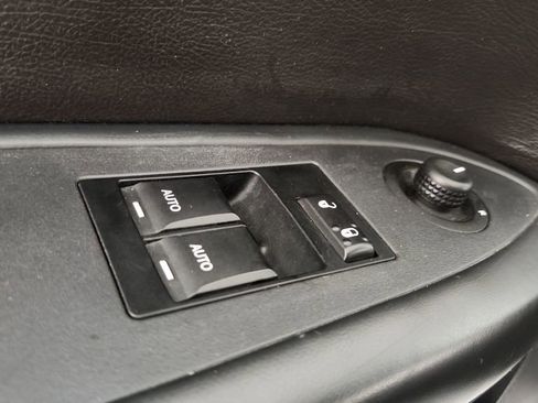 Used 2010 Dodge Challenger SE image 20