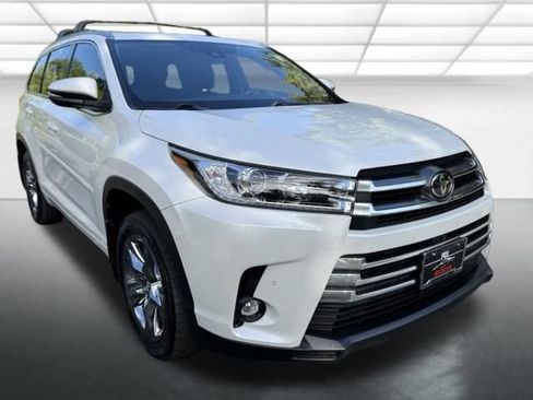Used 2019 Toyota Highlander Limited Platinum AWD/4WD image 8