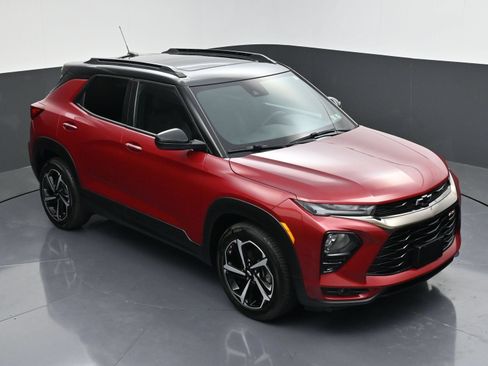 Certified 2021 Chevrolet TrailBlazer RS w/ Sun and Liftgate Package FWD image 50