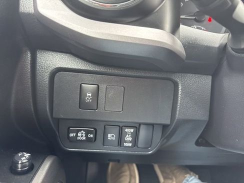 Used 2023 Toyota Tacoma TRD Sport w/ Technology Package AWD/4WD image 26