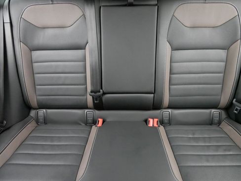 Used 2023 Volkswagen Taos SEL image 13