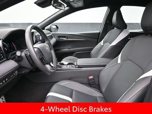 Used 2026 Toyota Camry SE AWD/4WD image 13