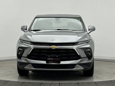 Used 2023 Chevrolet Blazer LT image 2