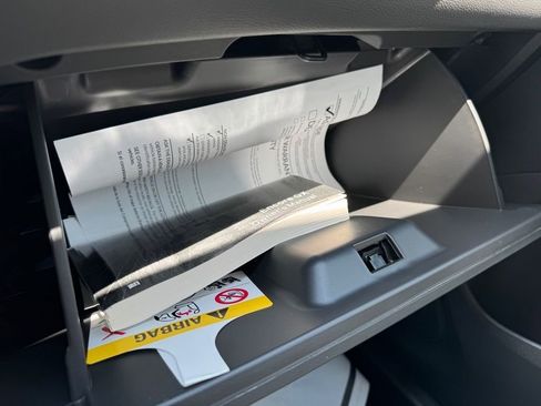 Used 2025 Buick Encore GX Sport Touring image 25