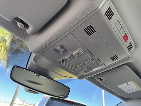 Used 2025 Volkswagen Jetta S image 30