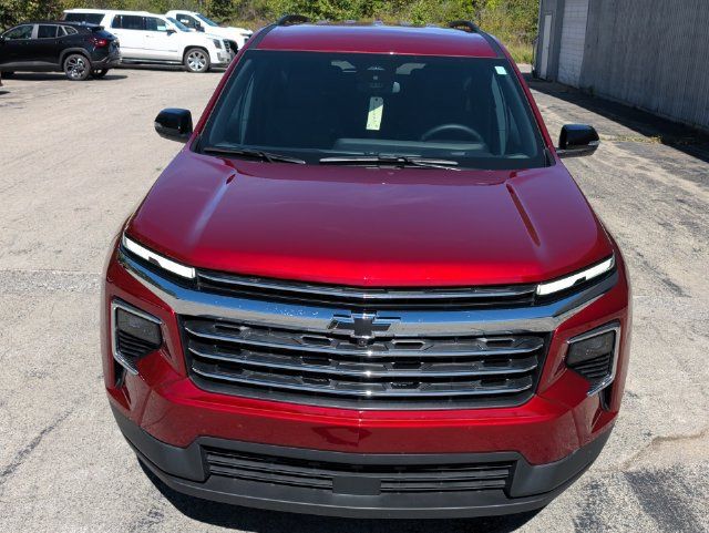 Used 2025 Chevrolet Traverse LT w/ Driver Confidence Package FWD image 23