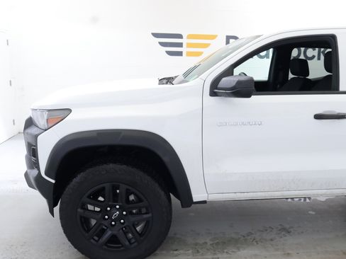 Used 2024 Chevrolet Colorado Trail Boss image 4