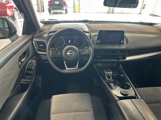 Used 2023 Nissan Rogue SV video 2