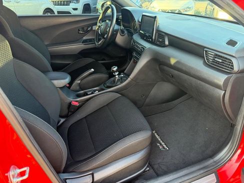 Used 2020 Hyundai Veloster N image 16