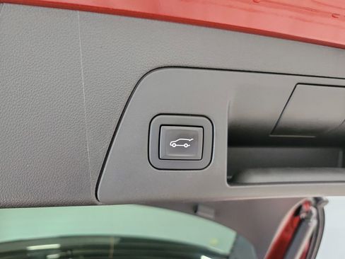 Used 2023 Buick Envision Essence w/ Sport Touring Package image 19